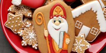 Galletas tradicionales europeas de San Nicolás con especias que representan una auténtica tradición navideña