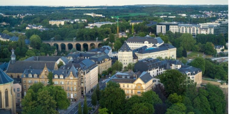 Asset management Luxembourg with financial center representing wealth management services and fund domiciliation