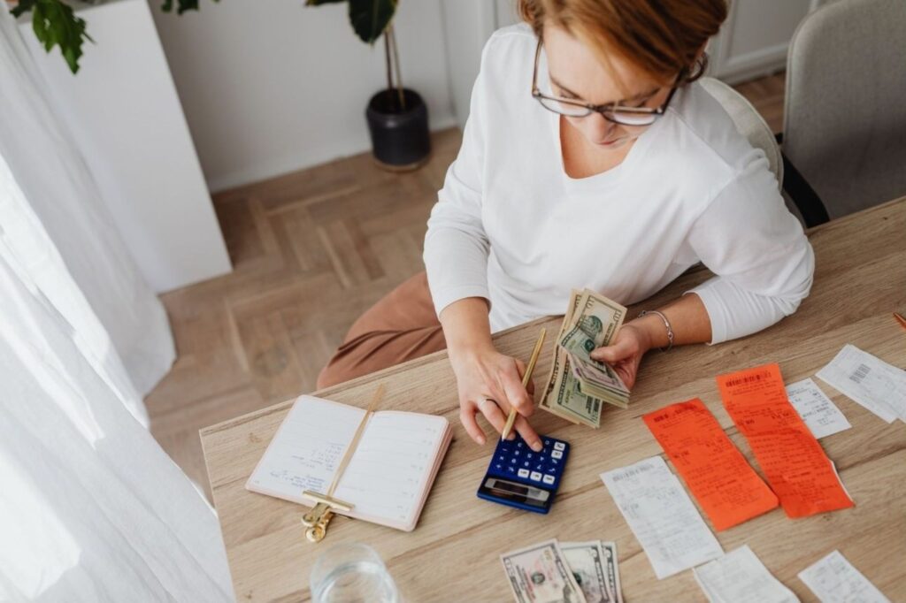 Rising household costs and energy prices affecting EU residents in winter