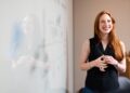 A female founder pitches her startup to investors, showing how entrepreneurs use the EU single market to scale across borders