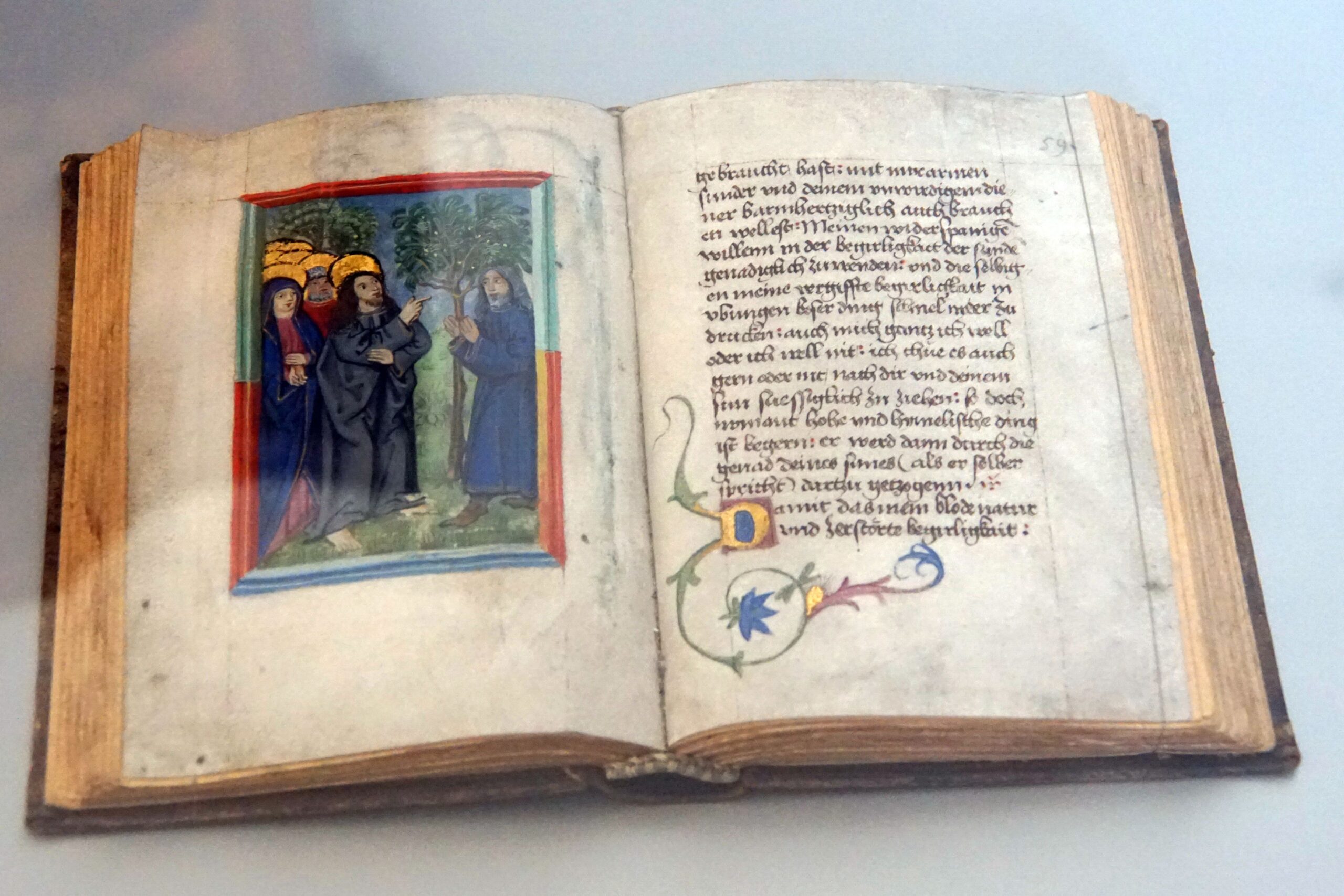 Libro Medieval en Castillo Gótico